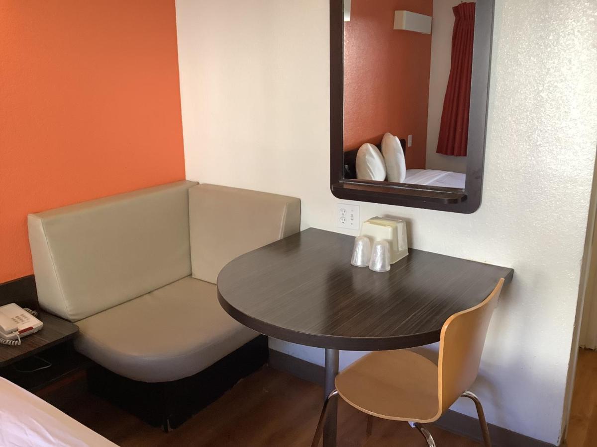 Carlsbad Village Inn المظهر الخارجي الصورة